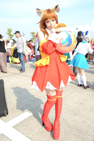 半岛(中国):张暖雅低胸上阵抢尽风头 称入行后不敢车震(图)(图4) 半岛平台在线登入